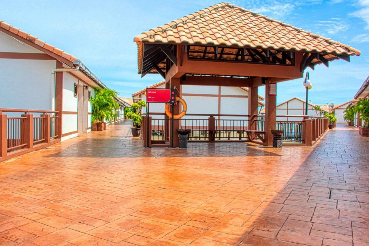 Alexapd Private Water Chalets Port Dickson Dış mekan fotoğraf